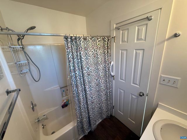 1241 CHATHAM RDG, Charlottesville, VA 22901