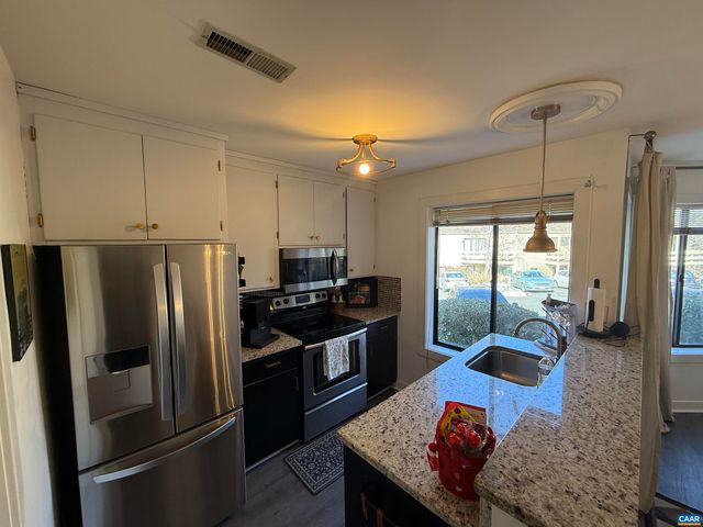 1241 CHATHAM RDG, Charlottesville, VA 22901