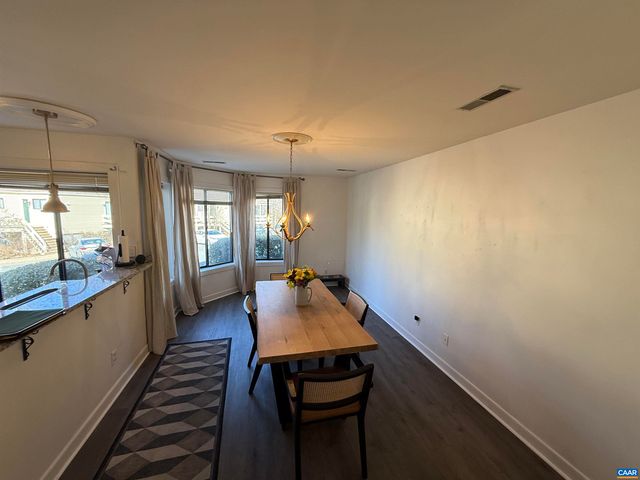 1241 CHATHAM RDG, Charlottesville, VA 22901