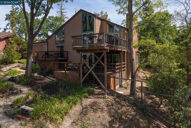 1418 Linton Place, Martinez, CA 94553