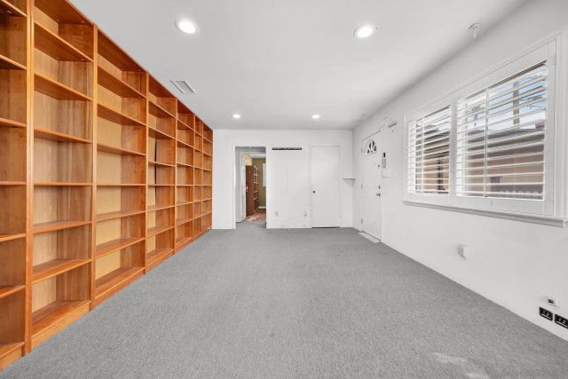 4560 Miami Way, San Diego, CA 92117