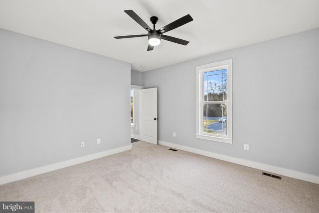 22 LAKE COUNTRY DR, Mineral, VA 23117