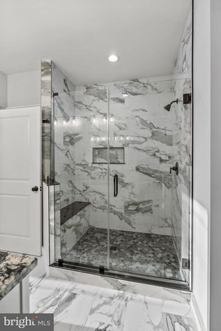 22 LAKE COUNTRY DR, Mineral, VA 23117