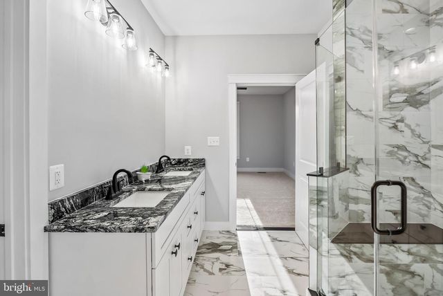 22 LAKE COUNTRY DR, Mineral, VA 23117