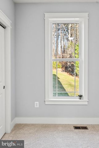 22 LAKE COUNTRY DR, Mineral, VA 23117