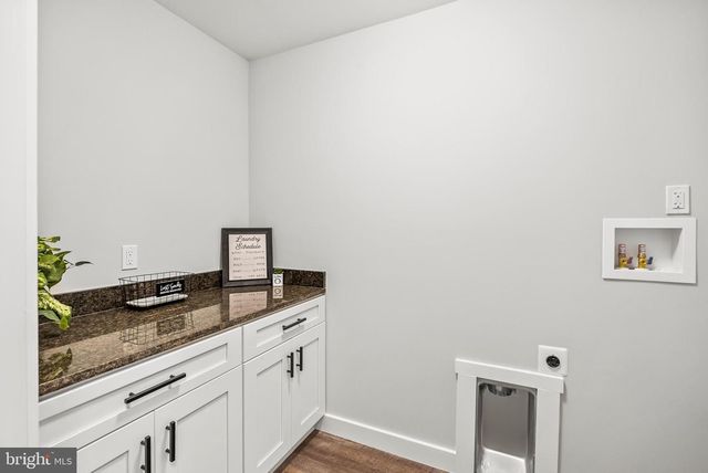 22 LAKE COUNTRY DR, Mineral, VA 23117