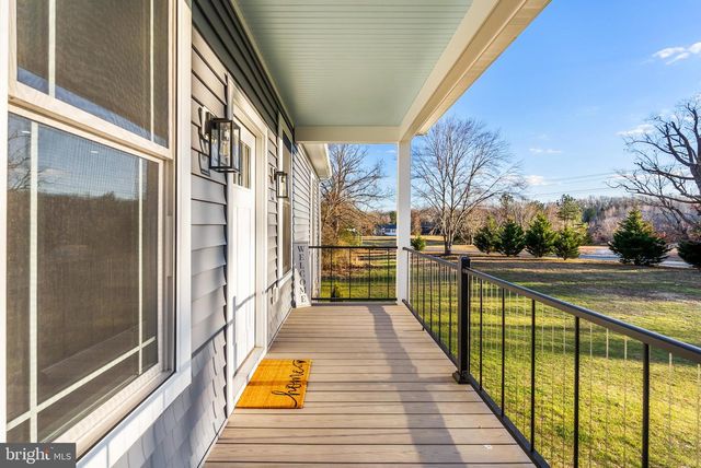 22 LAKE COUNTRY DR, Mineral, VA 23117