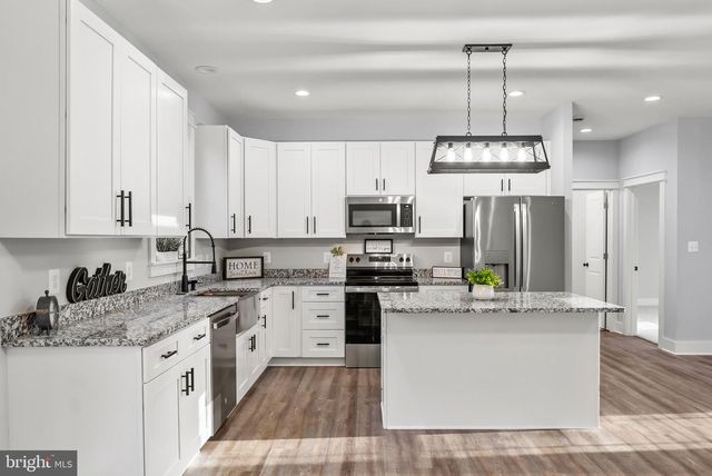 22 LAKE COUNTRY DR, Mineral, VA 23117