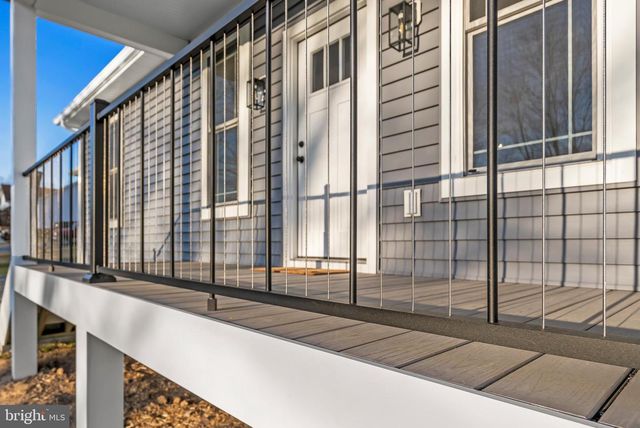 22 LAKE COUNTRY DR, Mineral, VA 23117