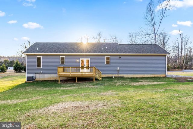 22 LAKE COUNTRY DR, Mineral, VA 23117