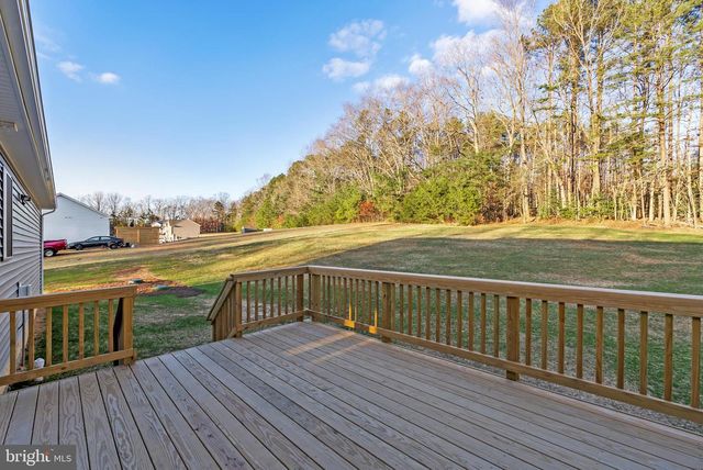 22 LAKE COUNTRY DR, Mineral, VA 23117