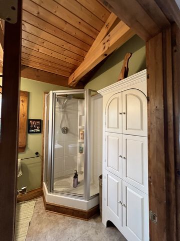 225 Bill Hunter Rd, Celina, TN 38551
