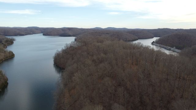 225 Bill Hunter Rd, Celina, TN 38551