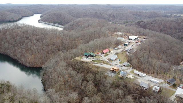 225 Bill Hunter Rd, Celina, TN 38551