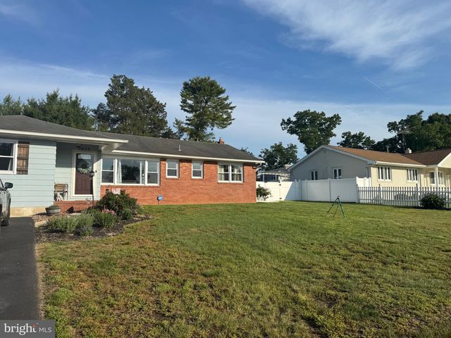 1655 JUNIOR DR, Vineland, NJ 08361