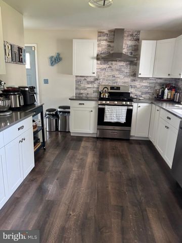 1655 JUNIOR DR, Vineland, NJ 08361