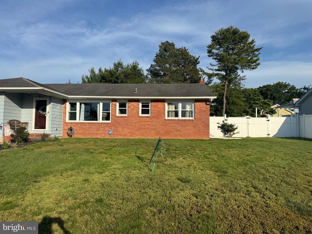 1655 JUNIOR DR, Vineland, NJ 08361