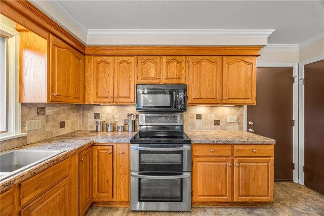 86 Shagbark, Perinton, NY 14450