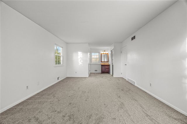 86 Shagbark, Perinton, NY 14450