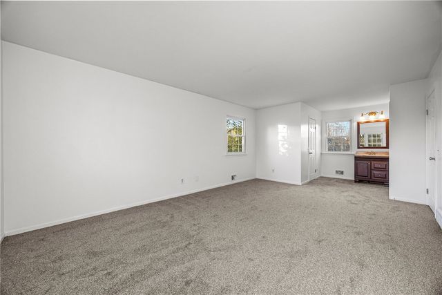 86 Shagbark, Perinton, NY 14450