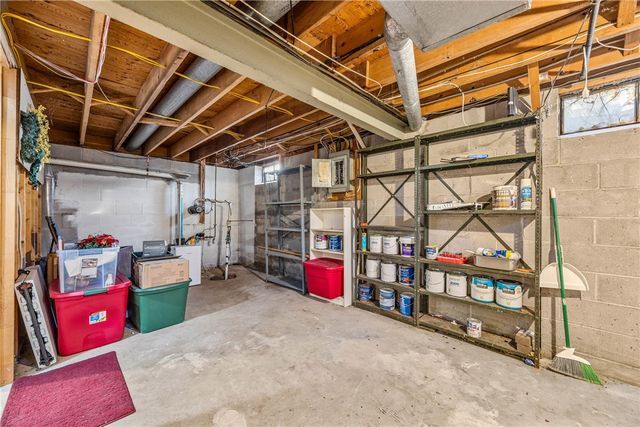 86 Shagbark, Perinton, NY 14450