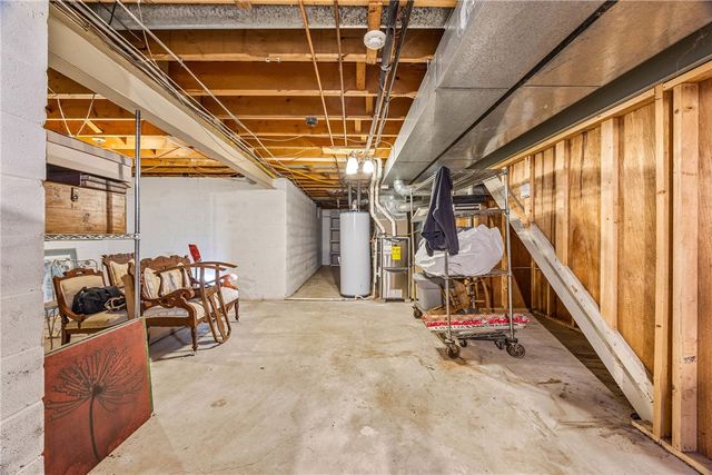 86 Shagbark, Perinton, NY 14450