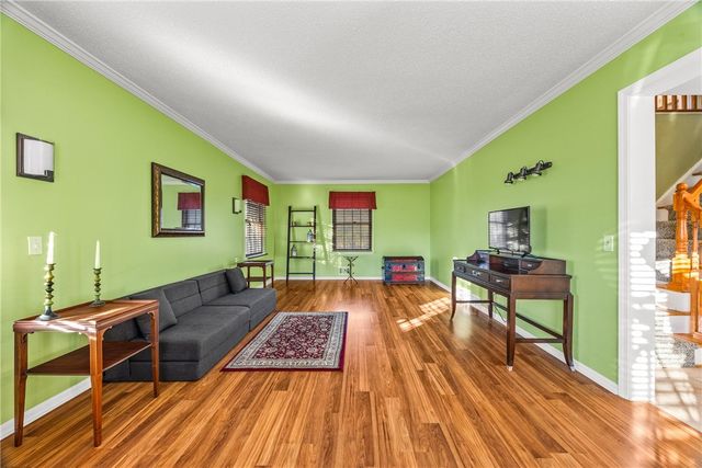 86 Shagbark, Perinton, NY 14450