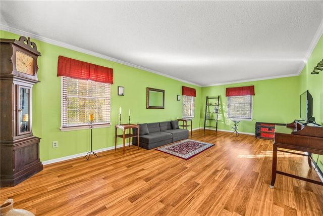 86 Shagbark, Perinton, NY 14450