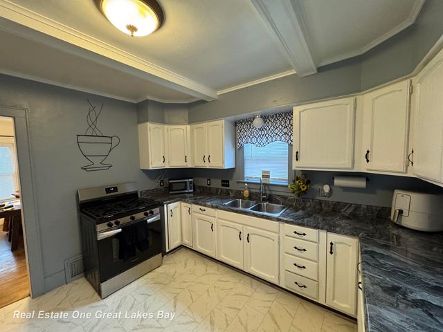 2912 State Street, Saginaw, MI 48602