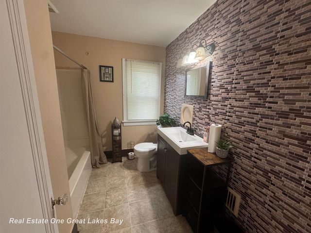 2912 State Street, Saginaw, MI 48602