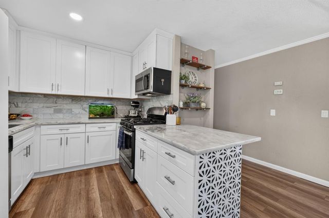 4644 Patterson Dr, Diamond Springs, CA 95619