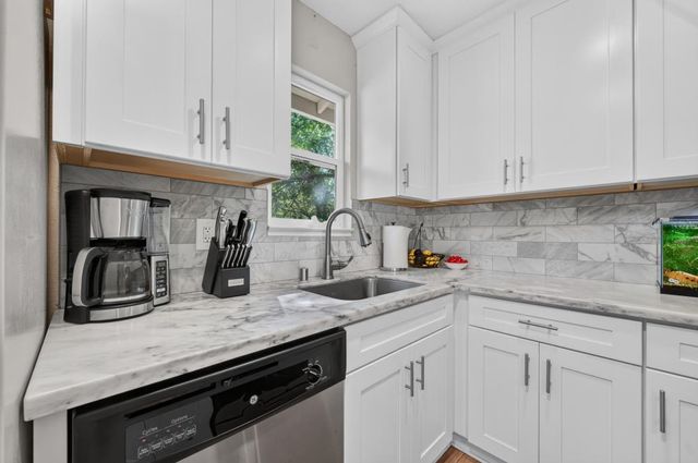 4644 Patterson Dr, Diamond Springs, CA 95619