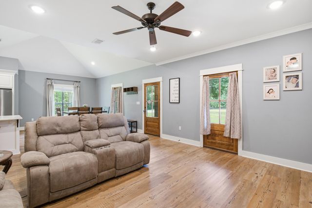 4 Yawn Cir., Purvis, MS 39475