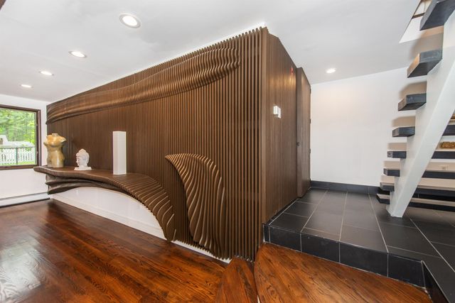 203 STANHOPE RD, Sparta, NJ 07871