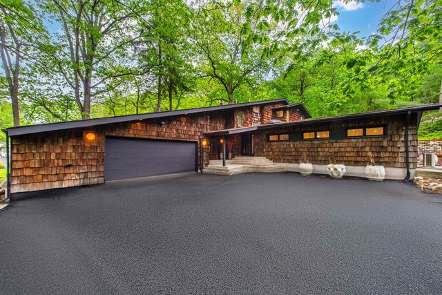 203 STANHOPE RD, Sparta, NJ 07871