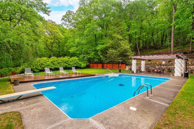 203 STANHOPE RD, Sparta, NJ 07871