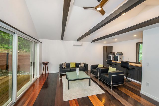 203 STANHOPE RD, Sparta, NJ 07871