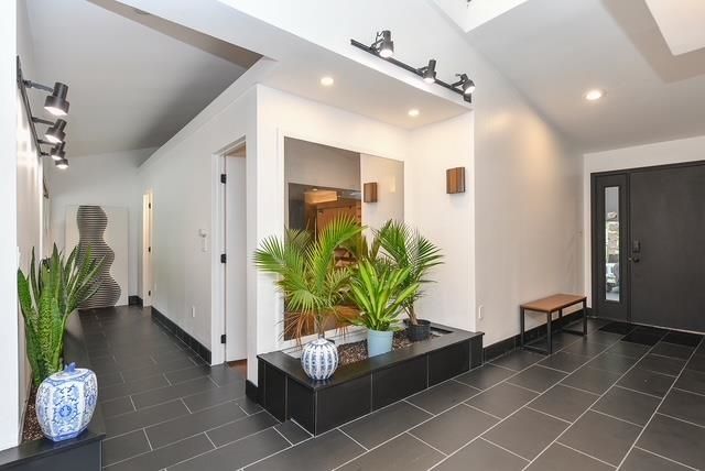 203 STANHOPE RD, Sparta, NJ 07871