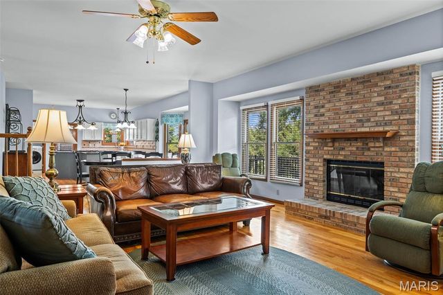 212 Harbour Pointe Drive, Wildwood, MO 63040