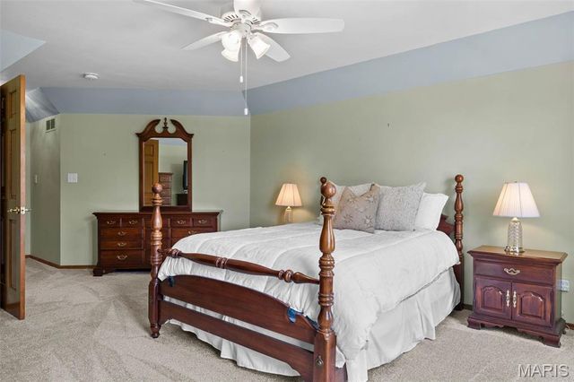 212 Harbour Pointe Drive, Wildwood, MO 63040