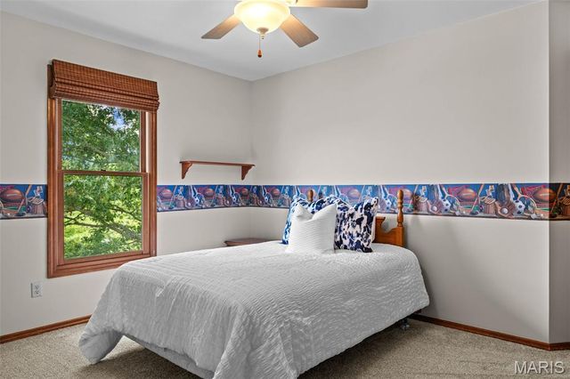 212 Harbour Pointe Drive, Wildwood, MO 63040