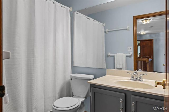 212 Harbour Pointe Drive, Wildwood, MO 63040