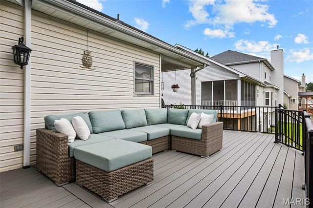 212 Harbour Pointe Drive, Wildwood, MO 63040