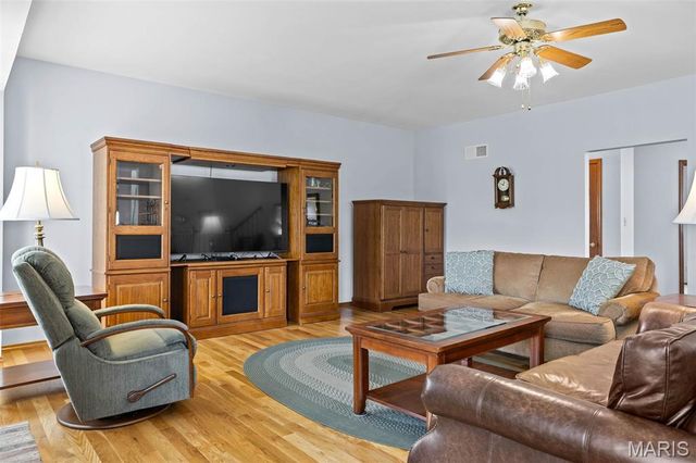 212 Harbour Pointe Drive, Wildwood, MO 63040