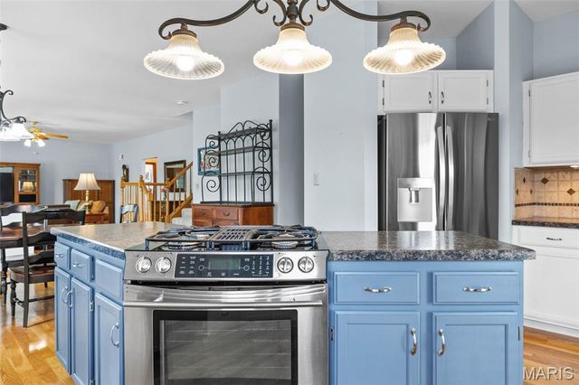212 Harbour Pointe Drive, Wildwood, MO 63040