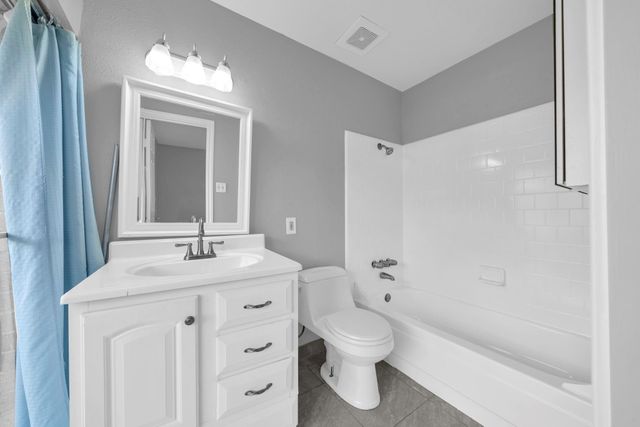 18534 Meadows Way Drive, Houston, TX 77084