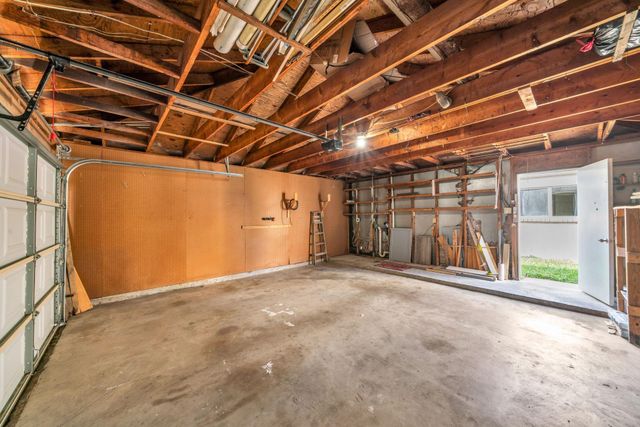 18534 Meadows Way Drive, Houston, TX 77084