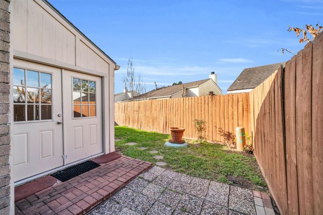 18534 Meadows Way Drive, Houston, TX 77084