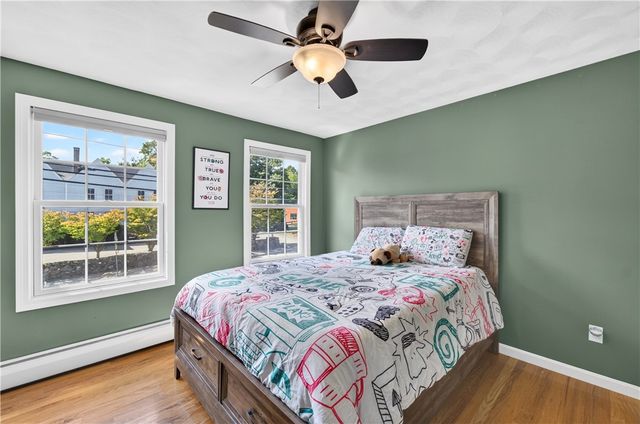 112 Greenwich Avenue, Warwick, RI 02886