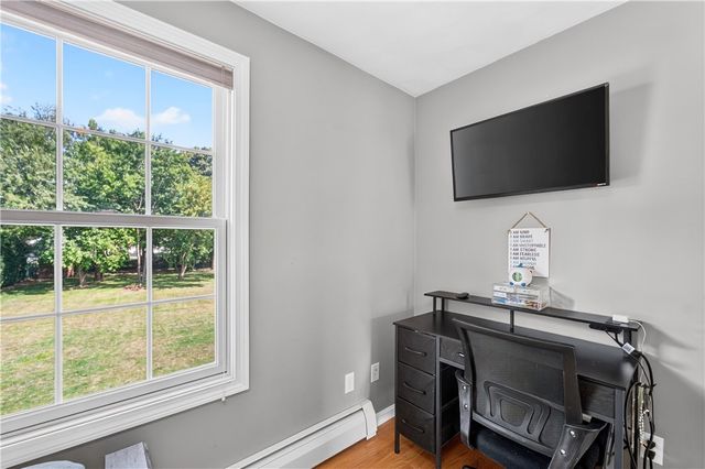 112 Greenwich Avenue, Warwick, RI 02886